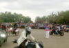 Des motards sensibilisent les populations de Sinématiali sur le port du casque
